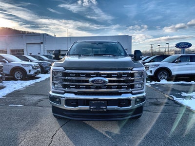 2026 Ford Super Duty F-350 SRW LARIAT