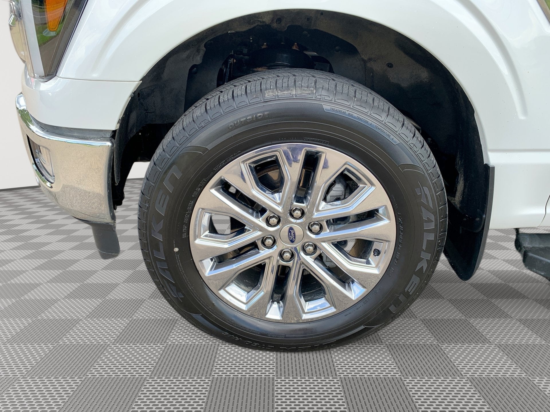 2024 Ford F-150 LARIAT