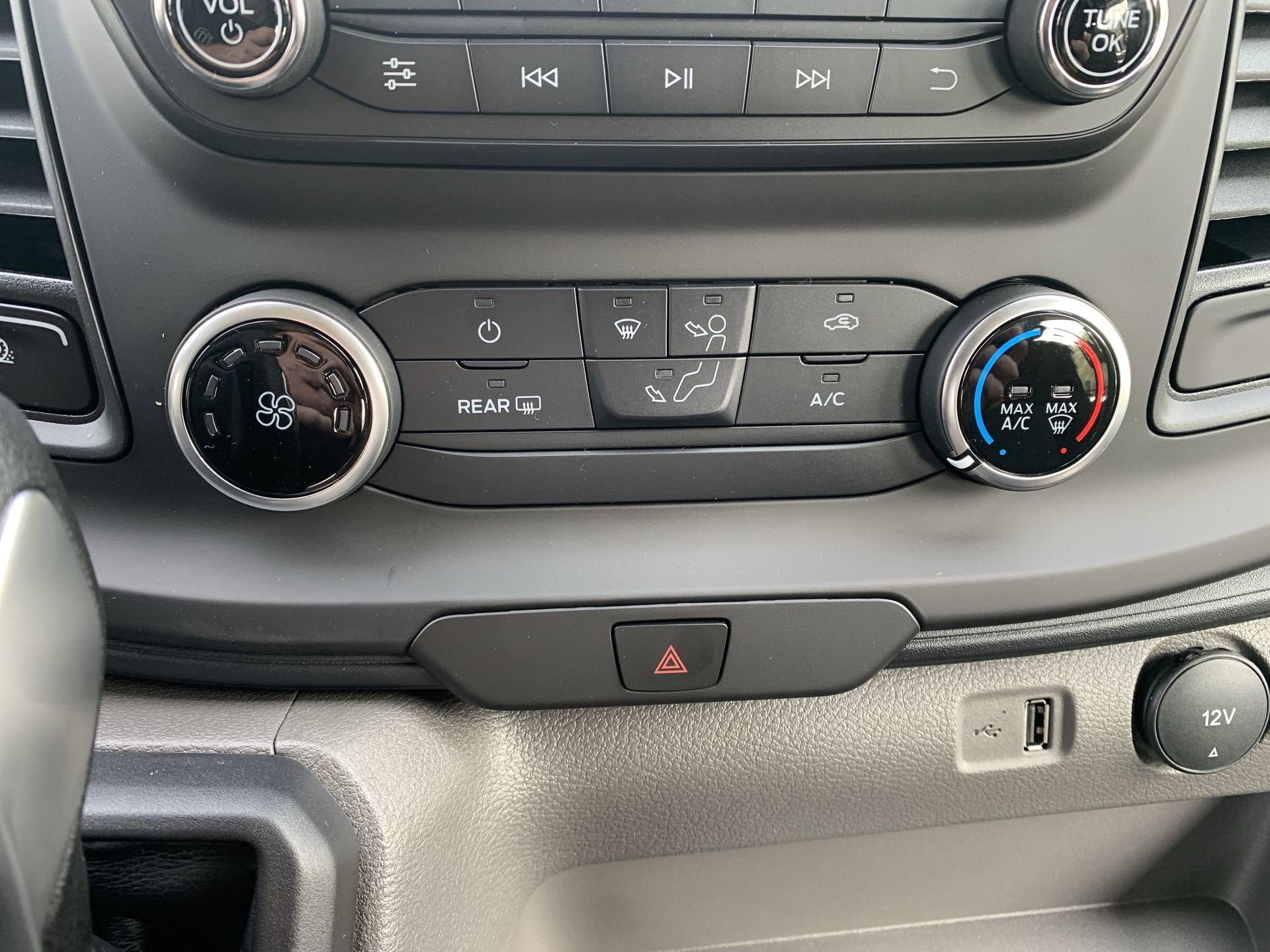 2025 Ford Transit Cargo Van Base