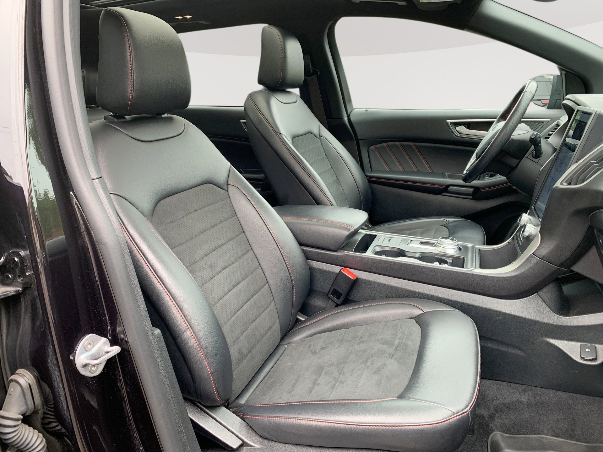 2024 Ford Edge ST Line