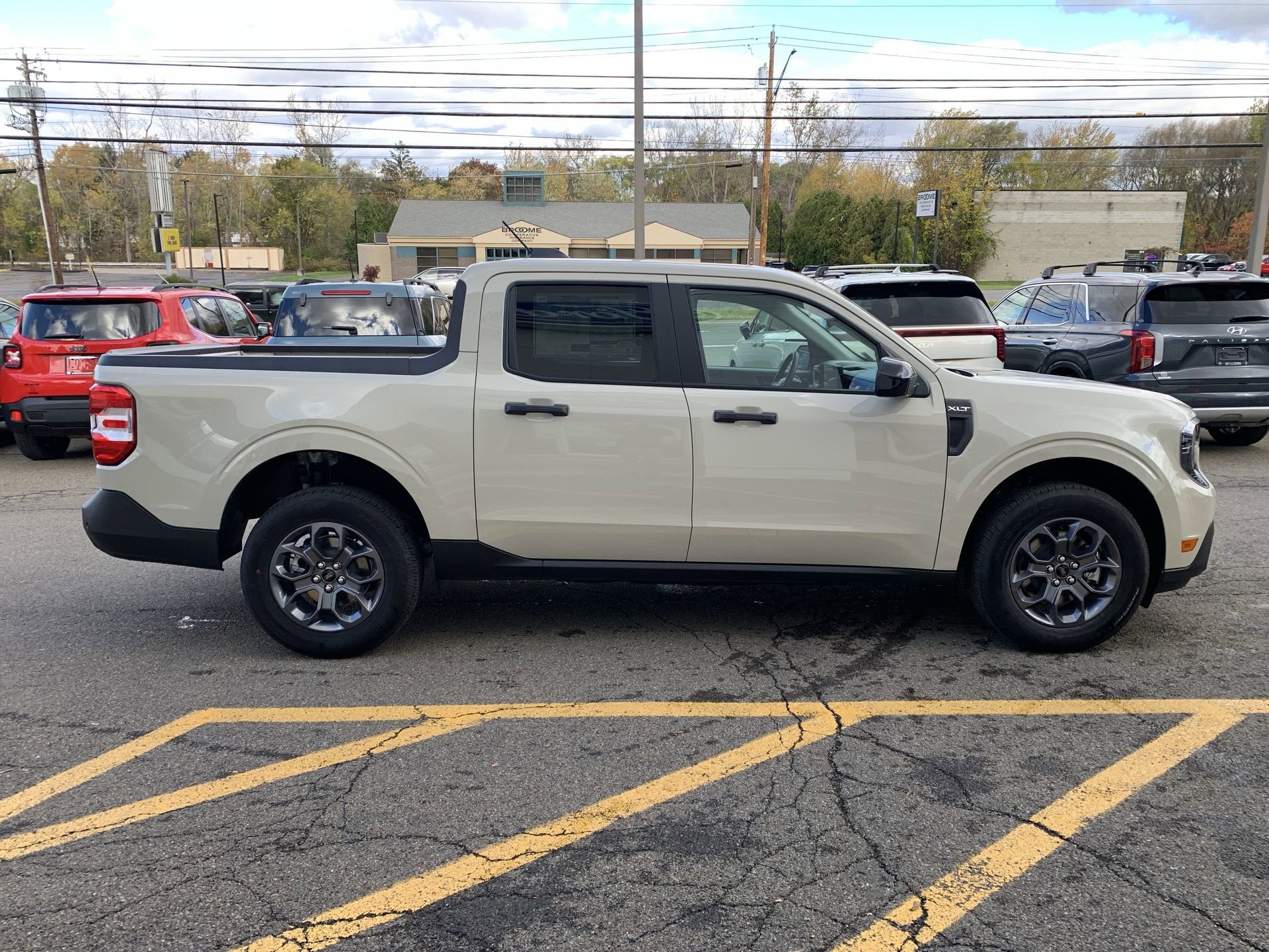 2025 Ford Maverick XLT