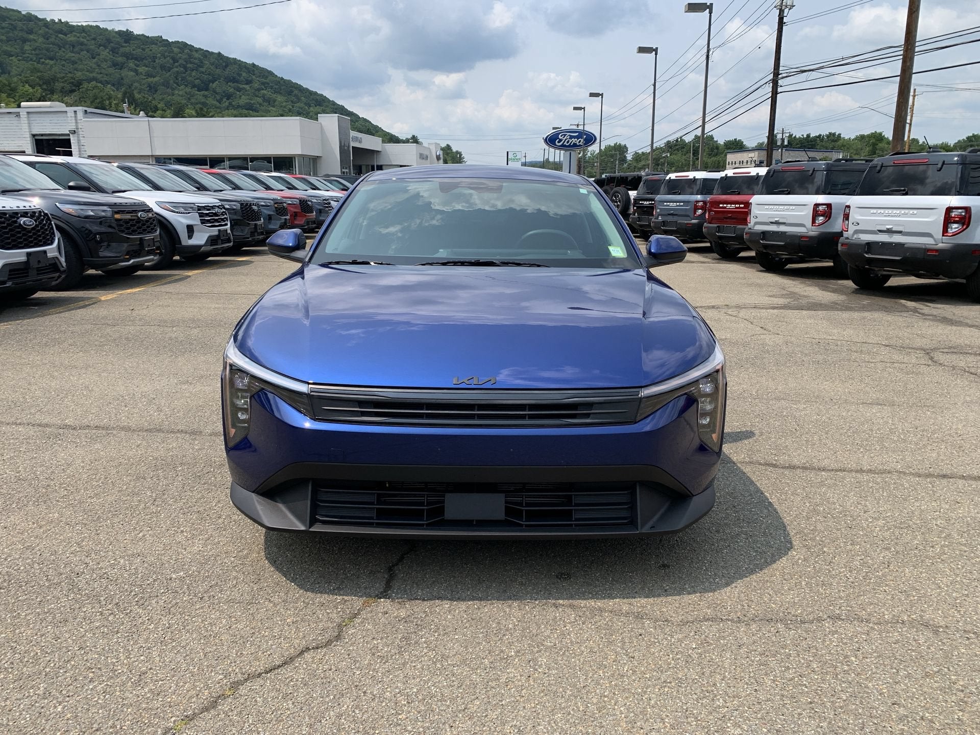 2025 Kia K4 LXS