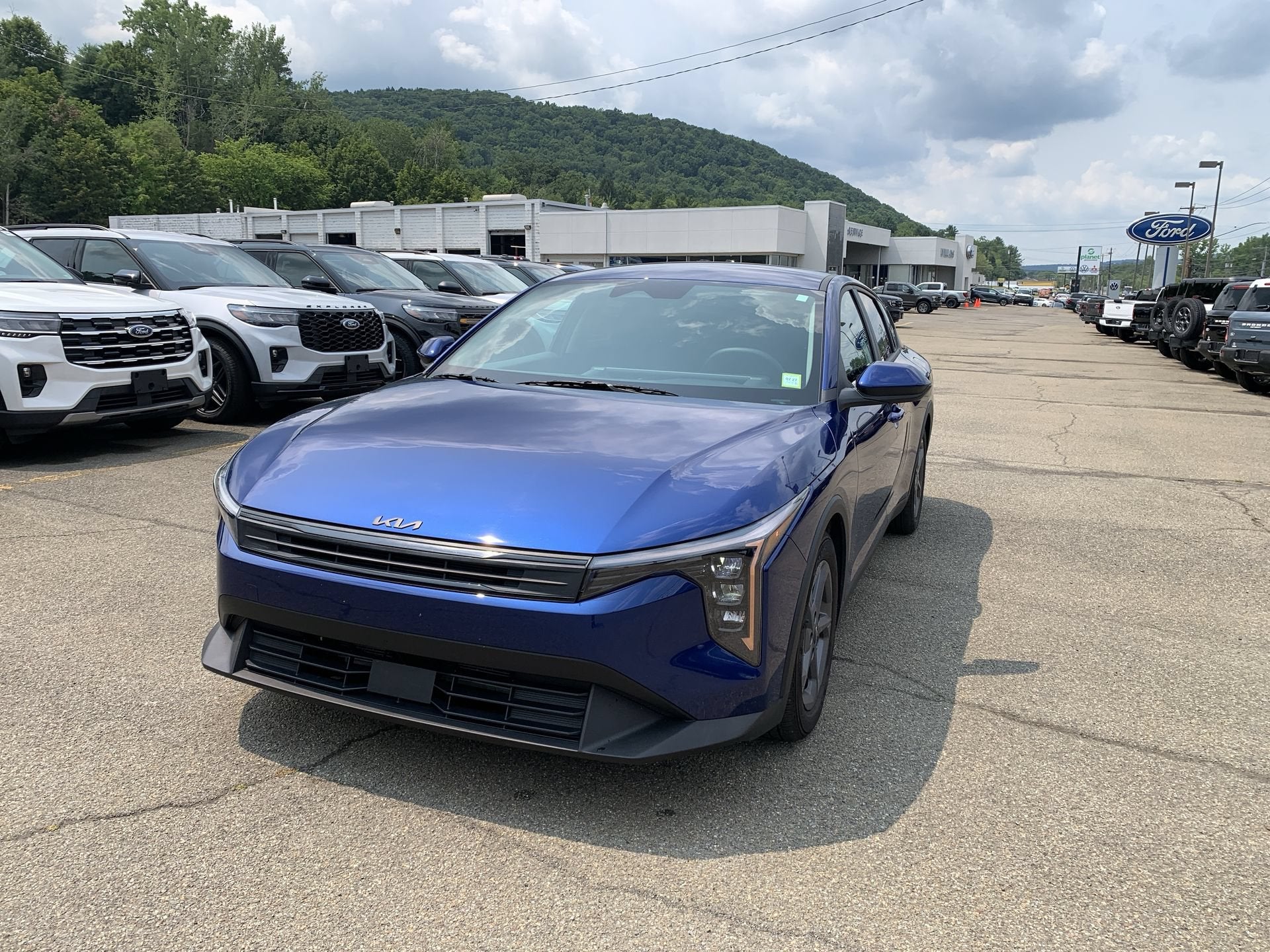 2025 Kia K4 LXS