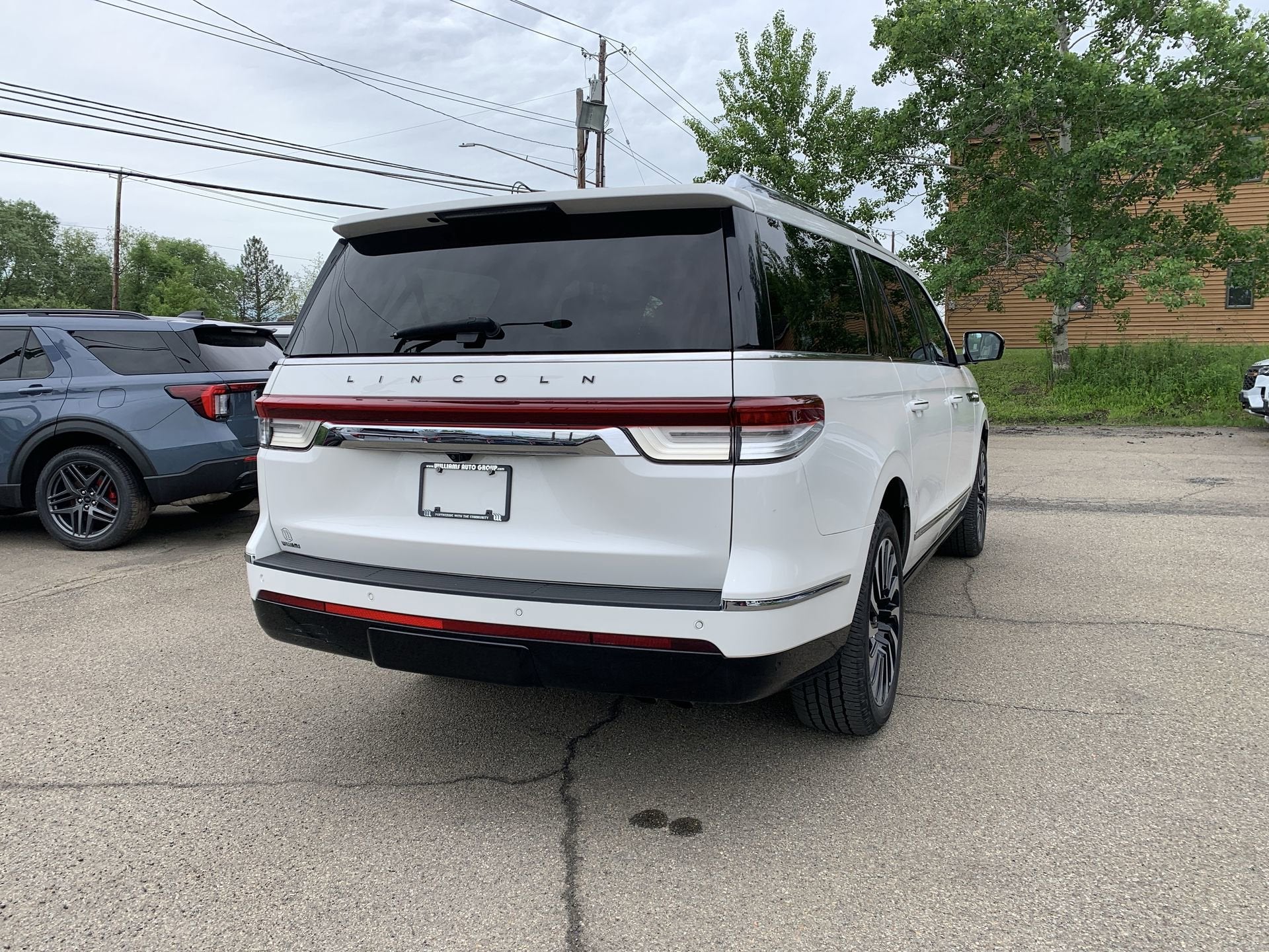 2023 Lincoln Navigator L Black Label