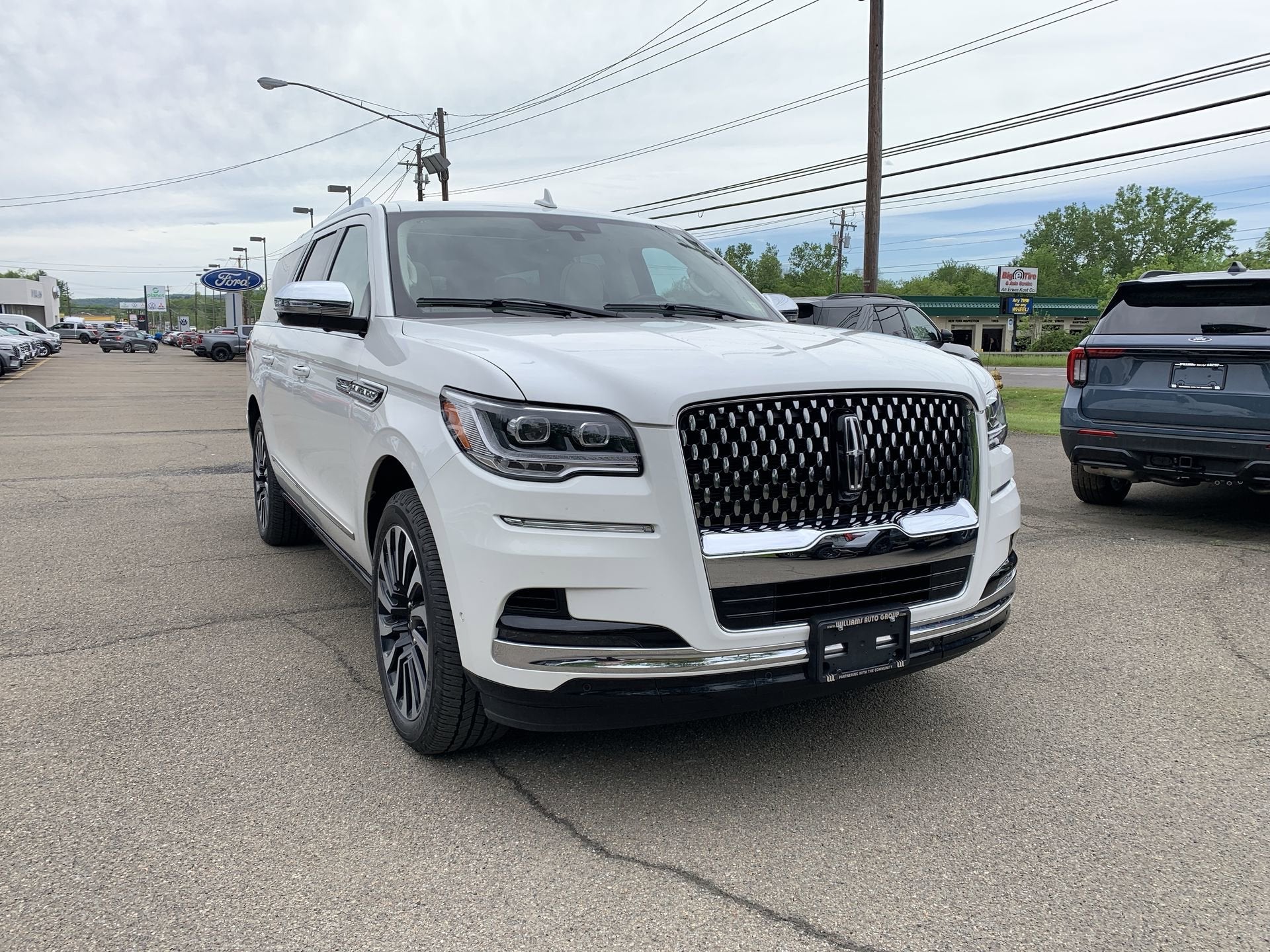 2023 Lincoln Navigator L Black Label
