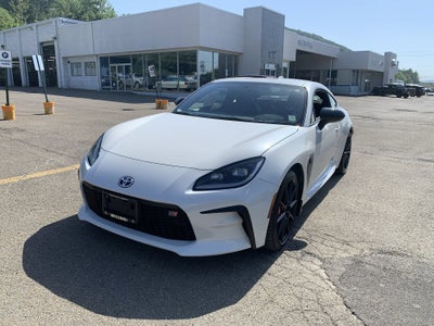 2025 Toyota GR86 Premium