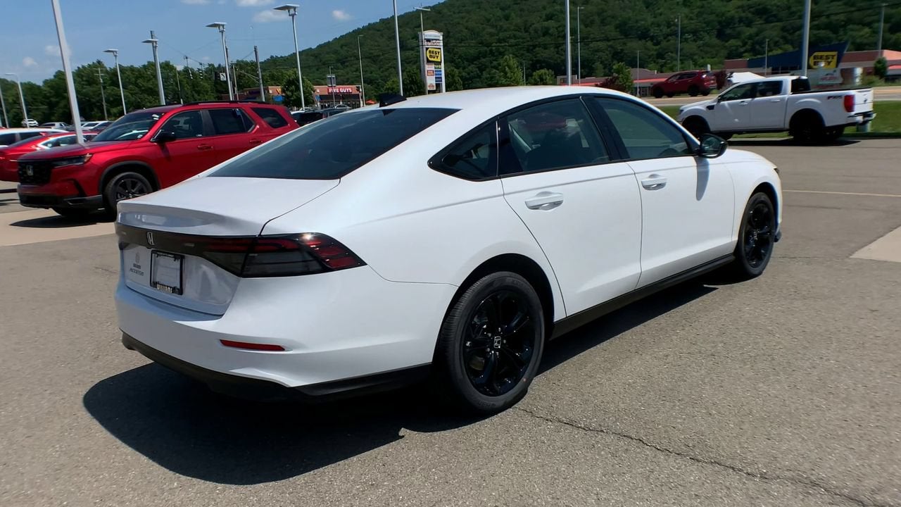2025 Honda Accord Sedan SE
