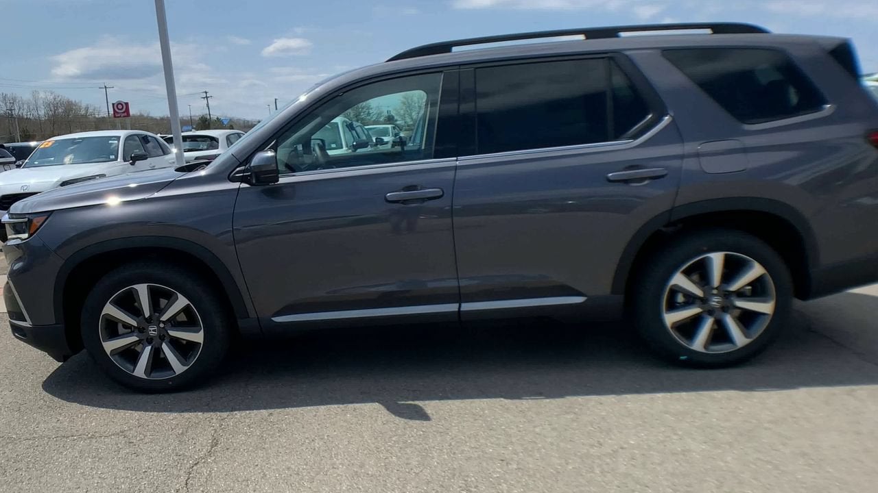 2025 Honda Pilot Touring