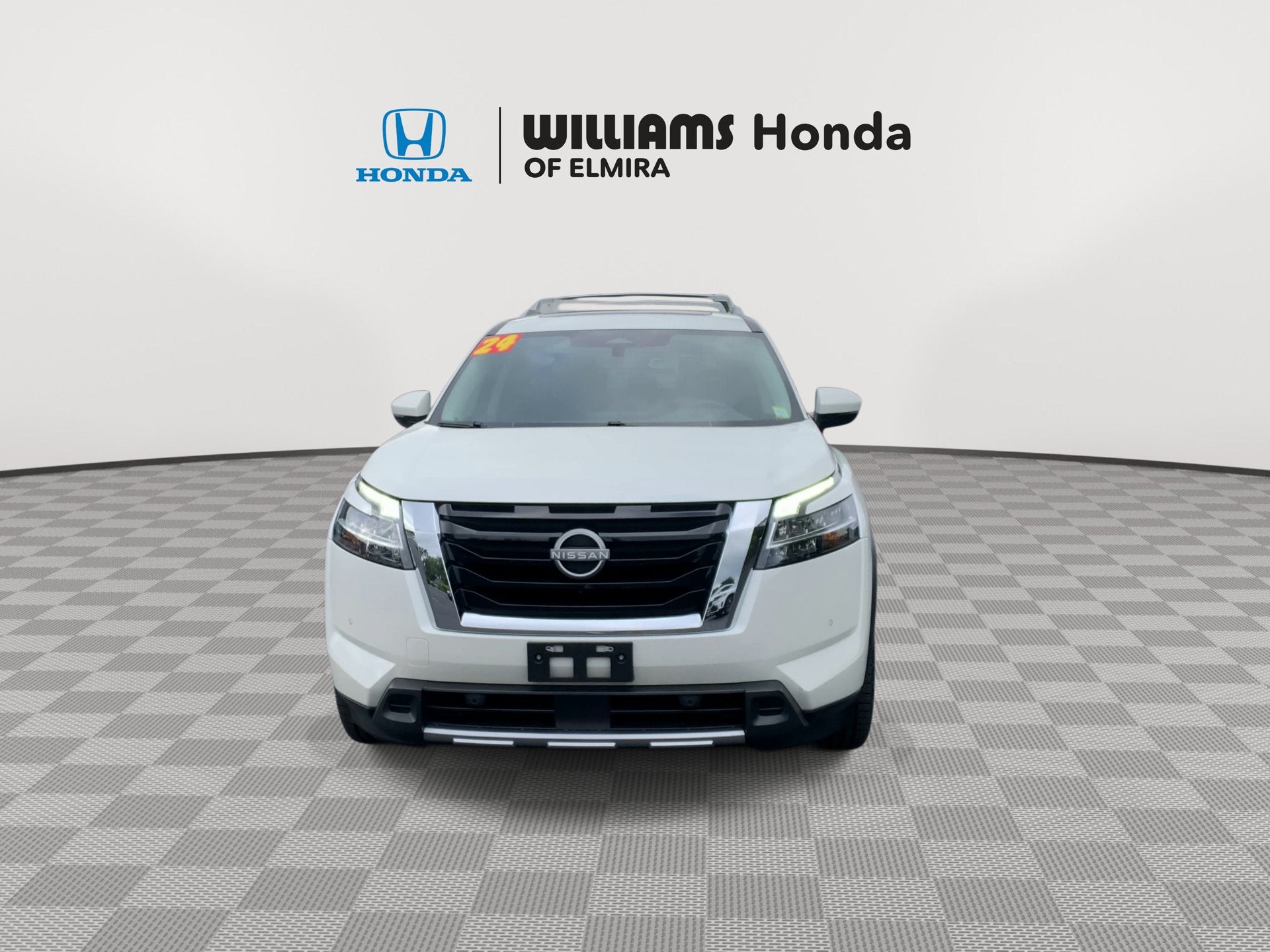 2024 Nissan Pathfinder SL