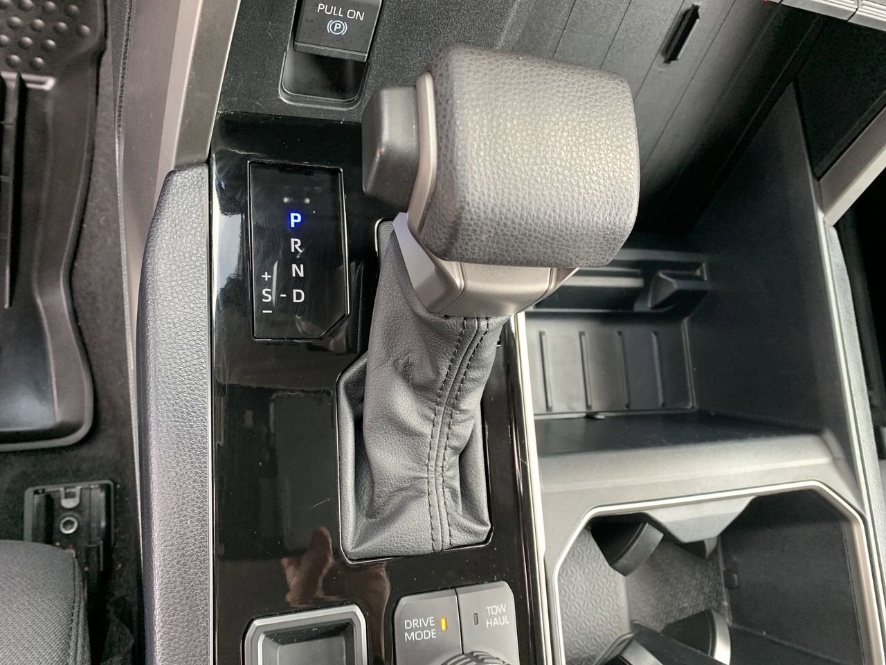 2023 Toyota Tundra 4WD SR5