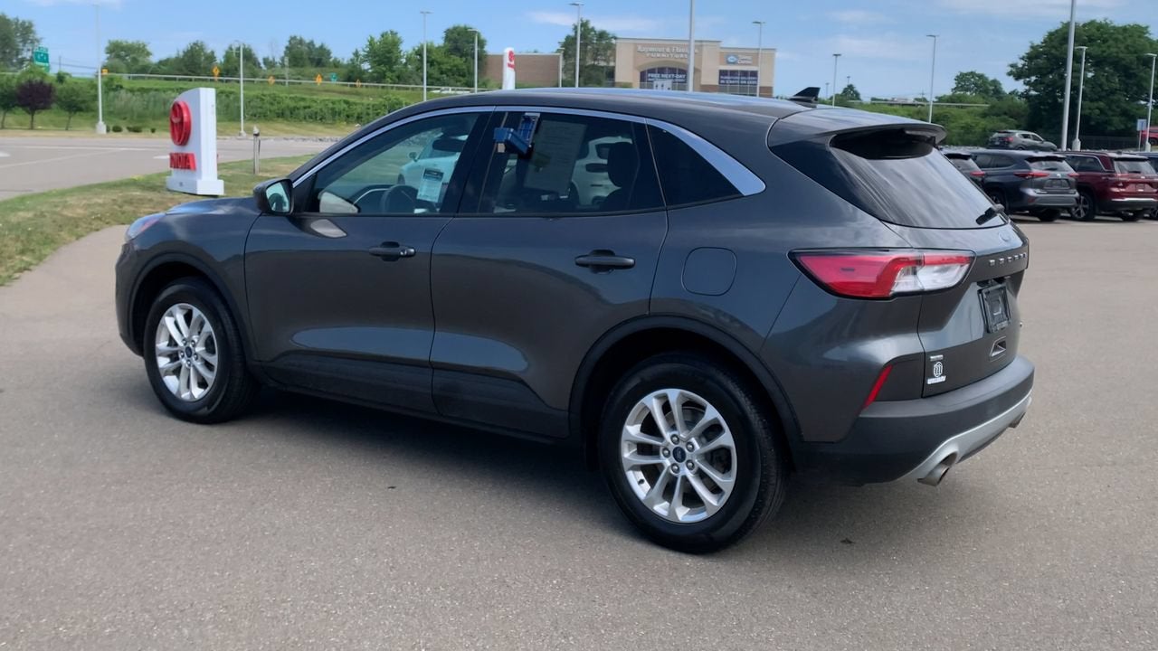2020 Ford Escape SE