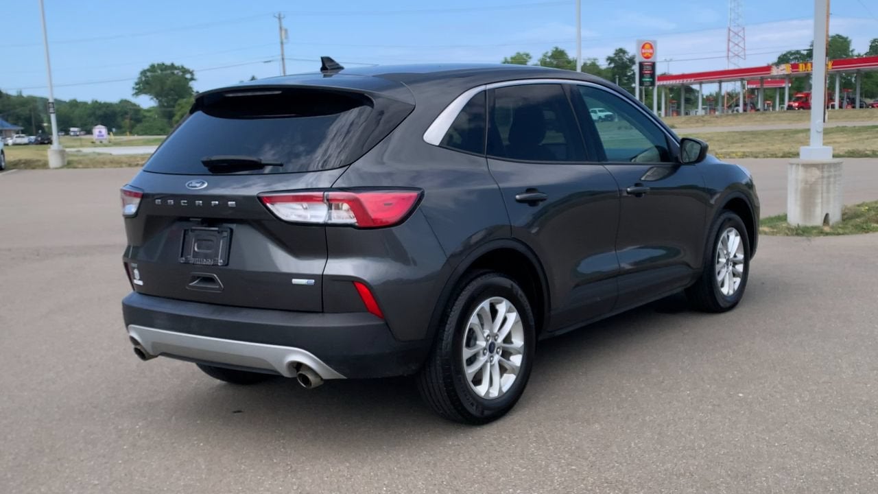 2020 Ford Escape SE