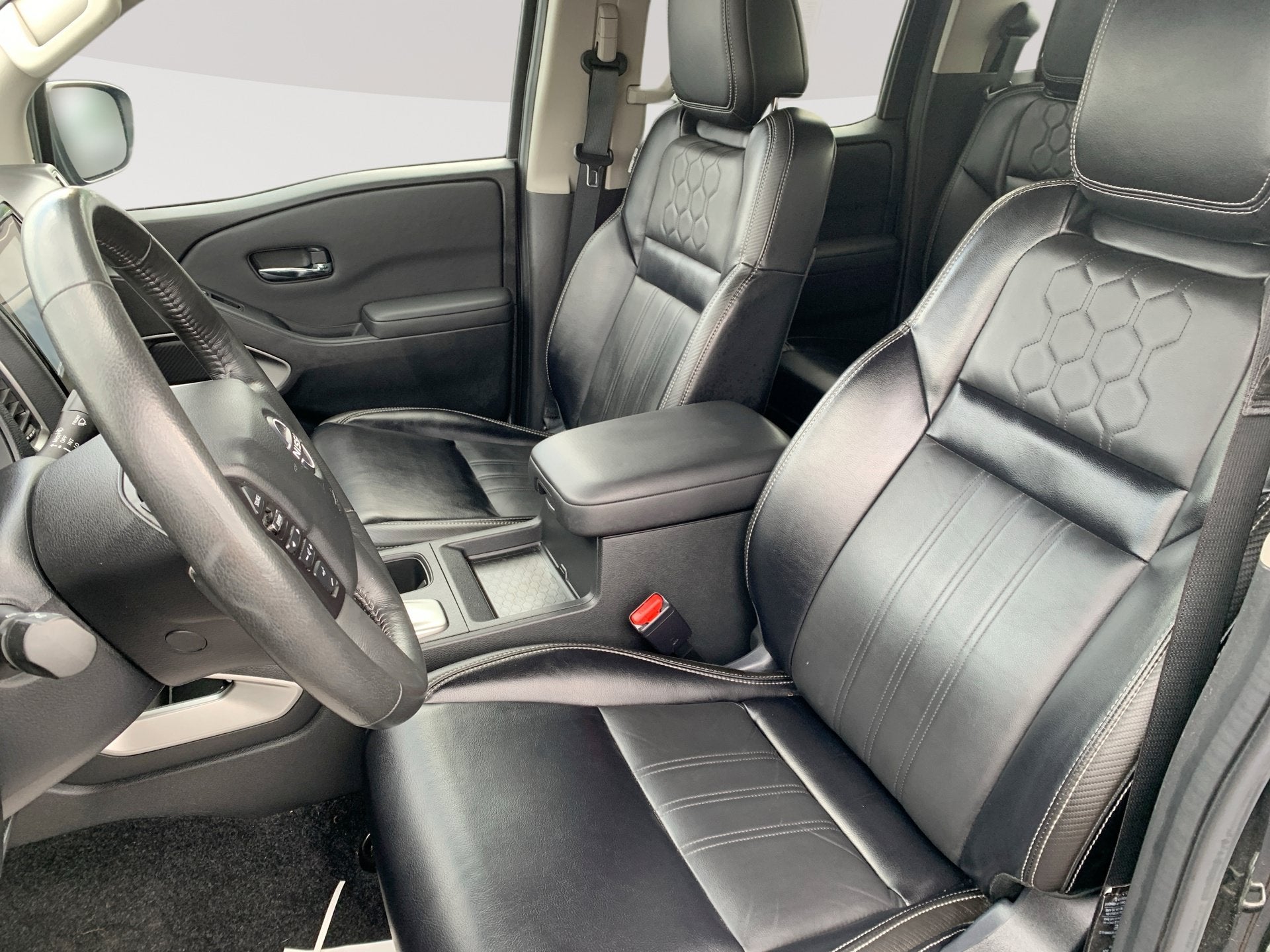 2024 Nissan Frontier SL