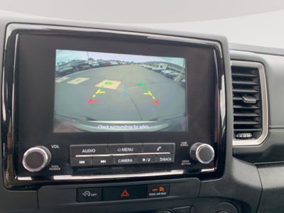 2024 Nissan Frontier SL