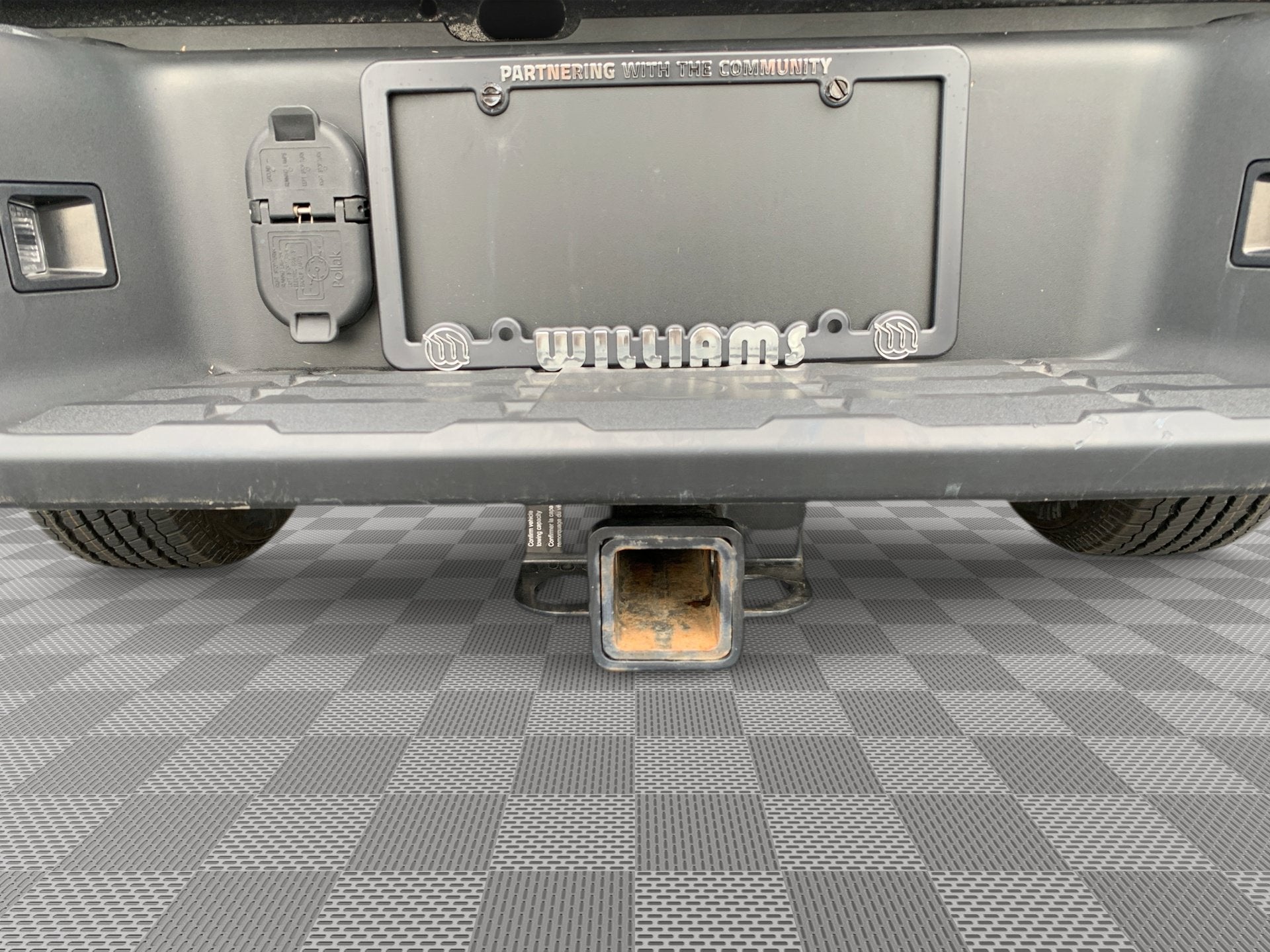 2024 Nissan Frontier SL