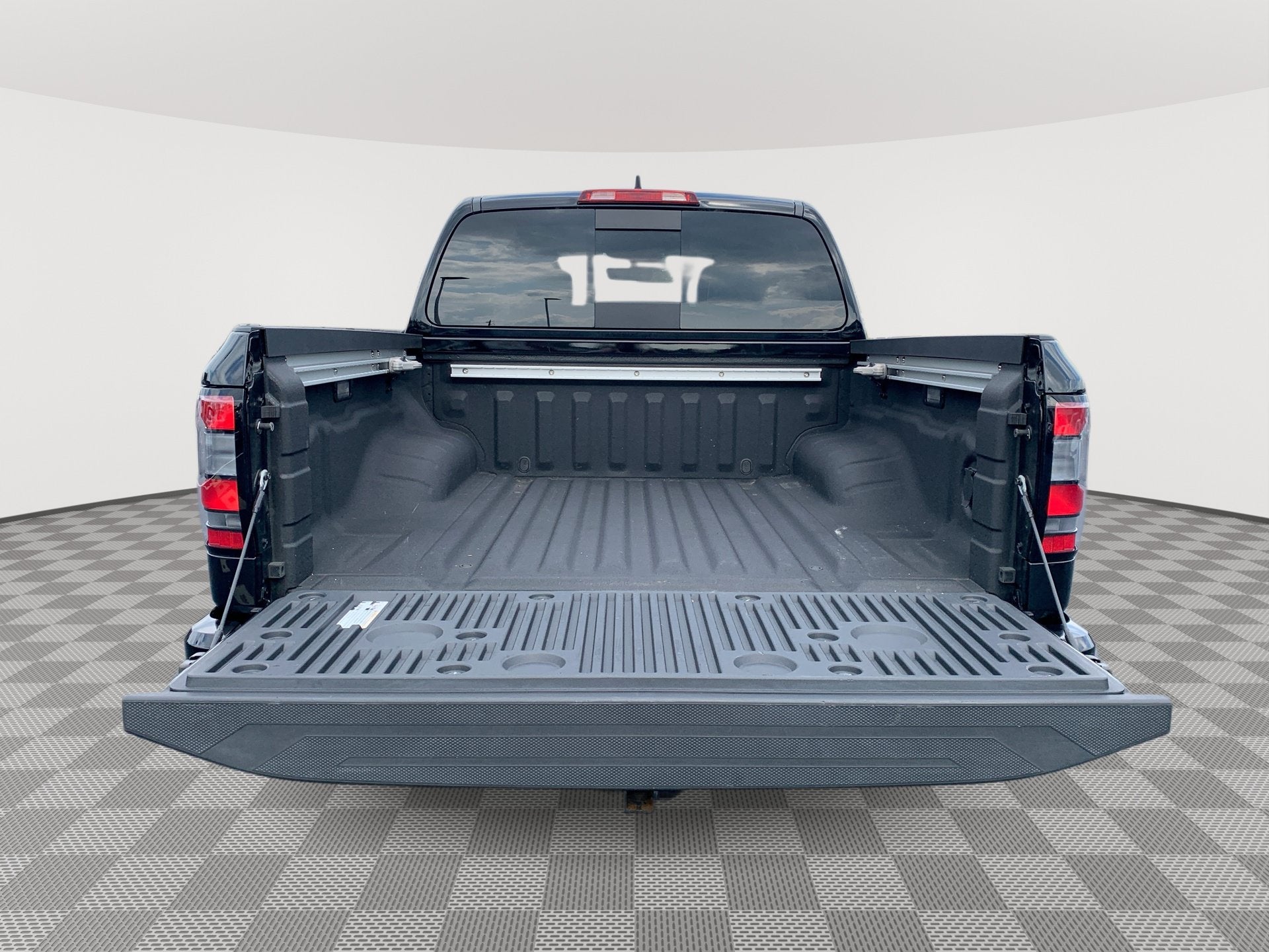 2024 Nissan Frontier SL