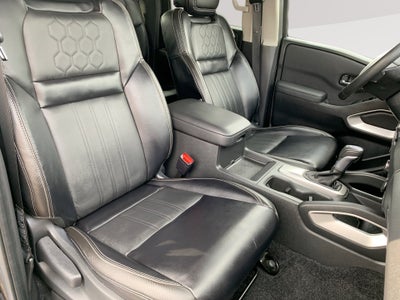2024 Nissan Frontier SL