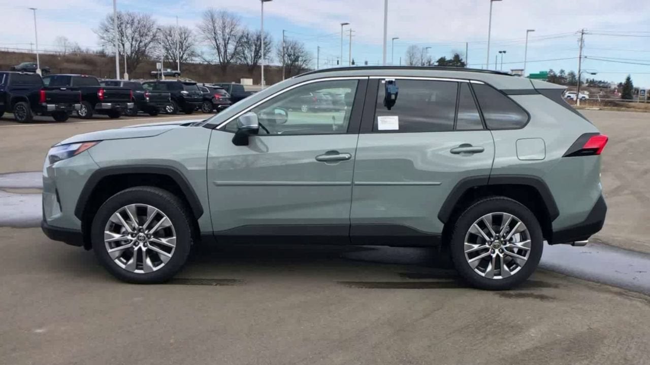 2023 Toyota RAV4 XLE Premium
