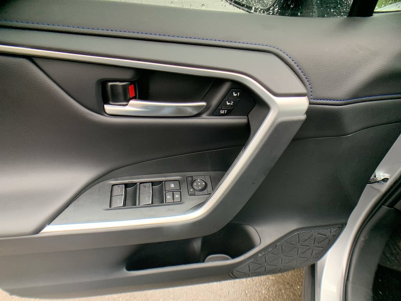 2024 Toyota RAV4 XSE