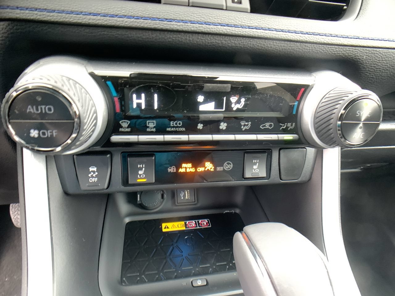 2024 Toyota RAV4 XSE