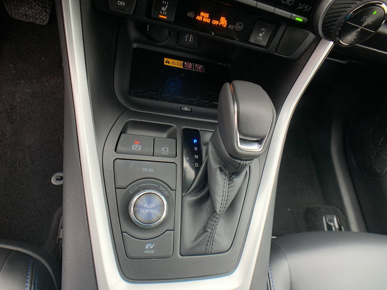 2024 Toyota RAV4 XSE