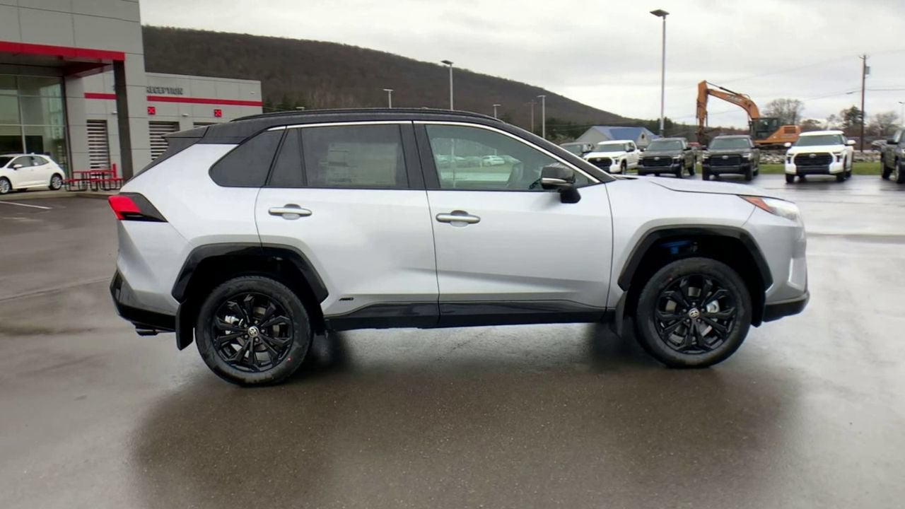 2024 Toyota RAV4 XSE