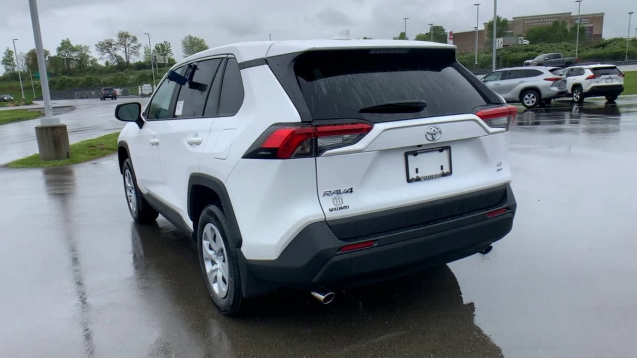 2024 Toyota RAV4 LE