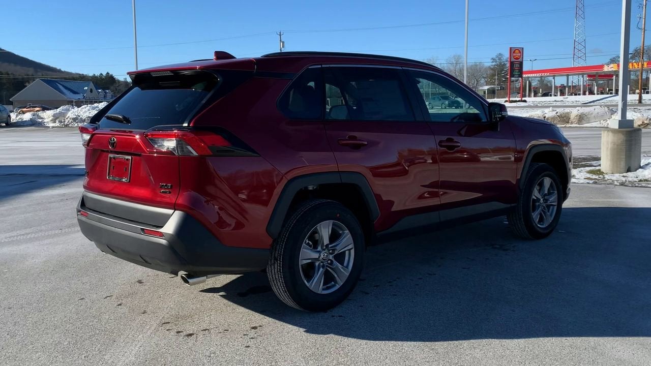 2025 Toyota RAV4 XLE