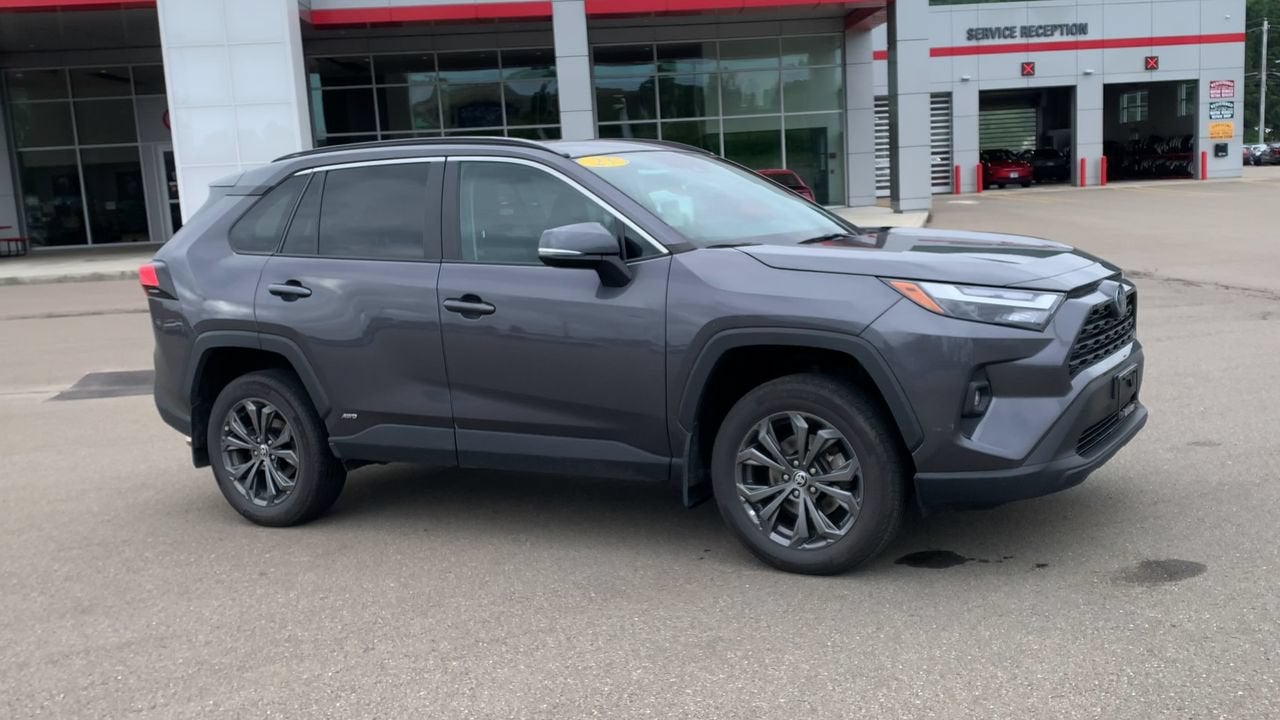 2023 Toyota RAV4 XLE Premium