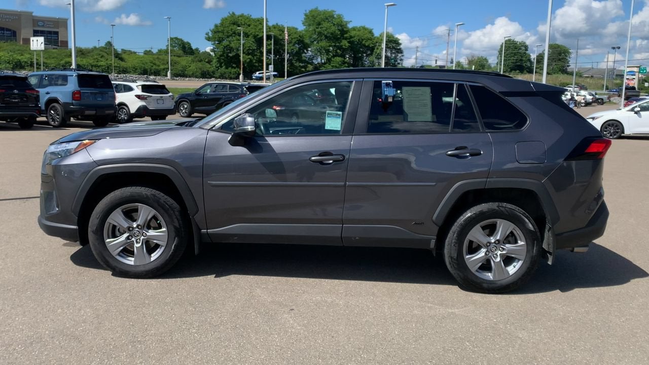 2022 Toyota RAV4 XLE
