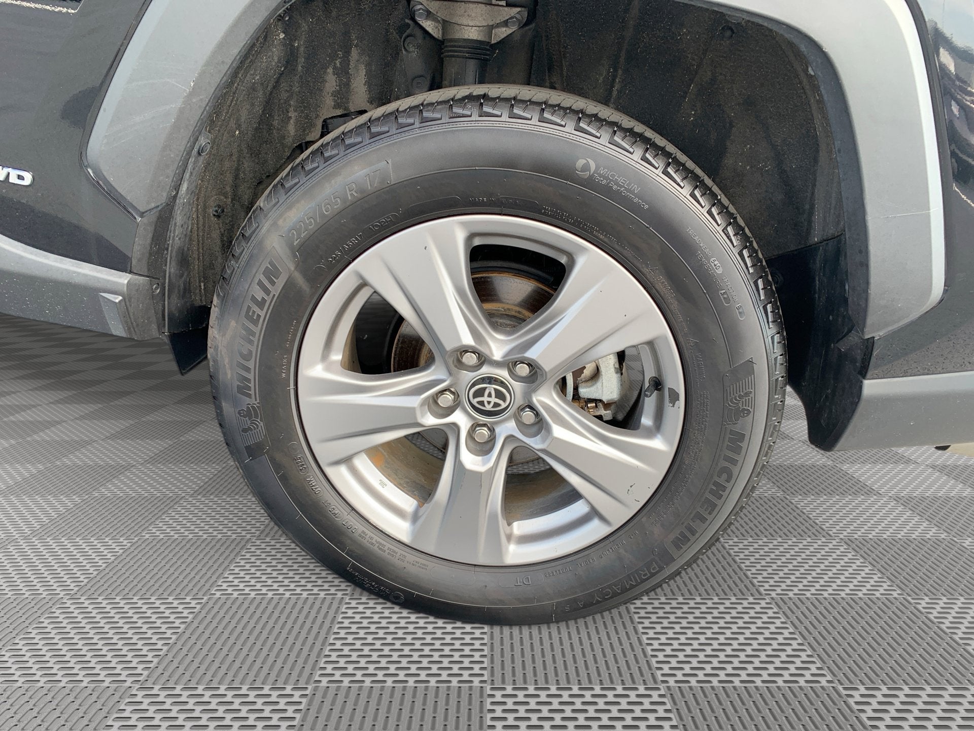2024 Toyota RAV4 XLE