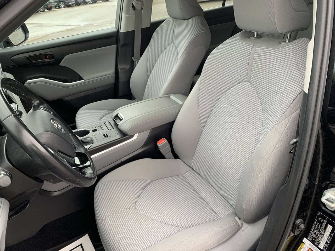 2021 Toyota Highlander LE