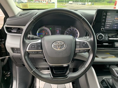 2021 Toyota Highlander LE