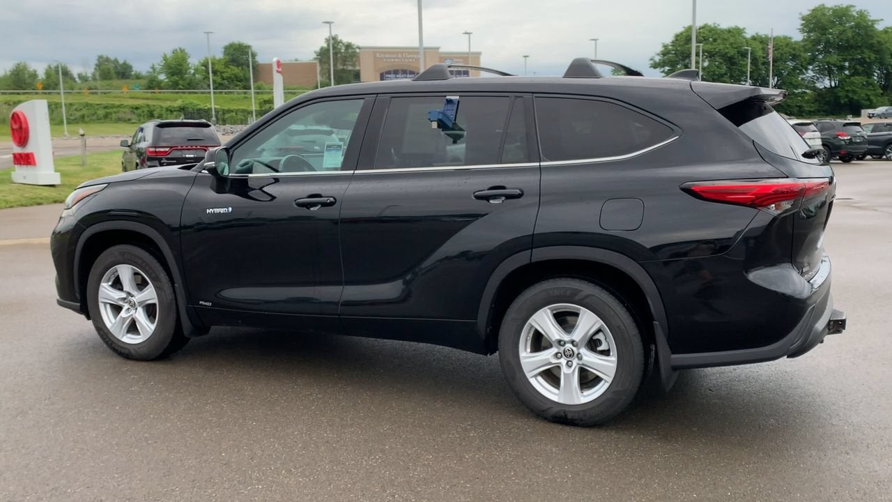 2021 Toyota Highlander LE