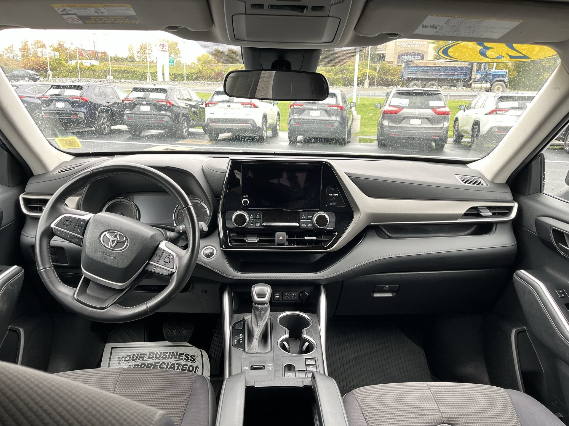 2023 Toyota Highlander LE