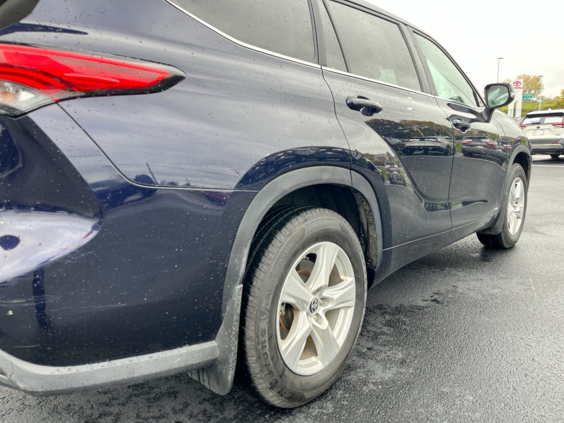 2023 Toyota Highlander LE