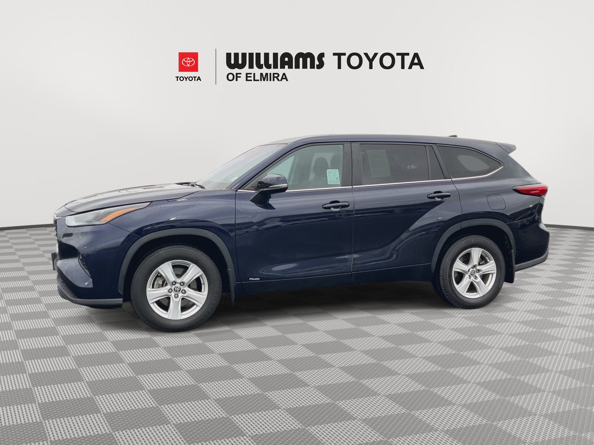 2023 Toyota Highlander LE