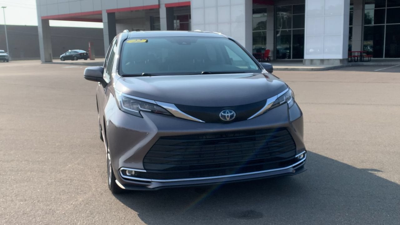 2022 Toyota Sienna XLE