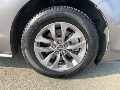2022 Toyota Sienna XLE