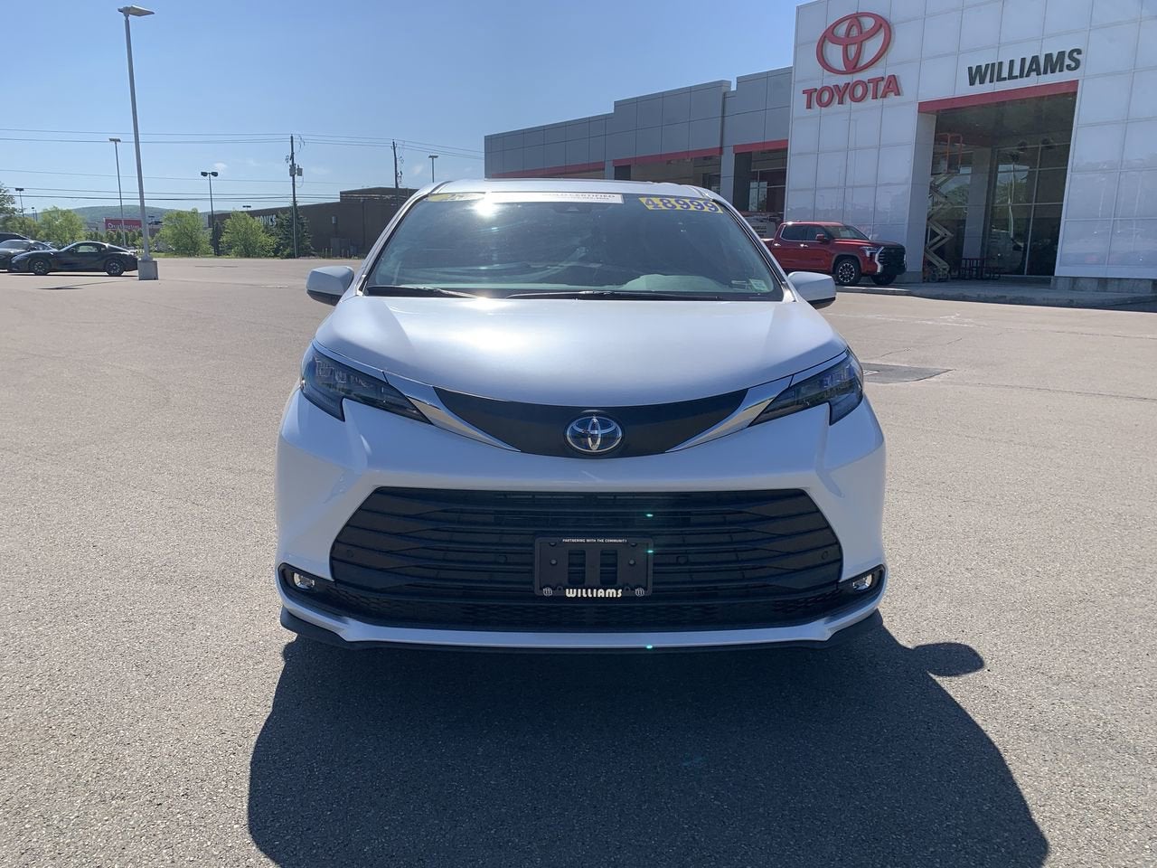2025 Toyota Sienna XLE