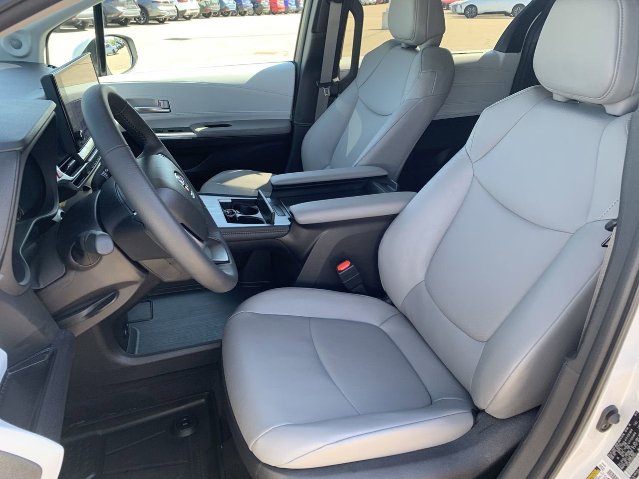 2025 Toyota Sienna XLE