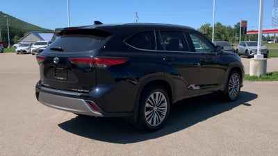 2023 Toyota Highlander Platinum