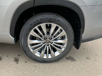 2023 Toyota Highlander Platinum
