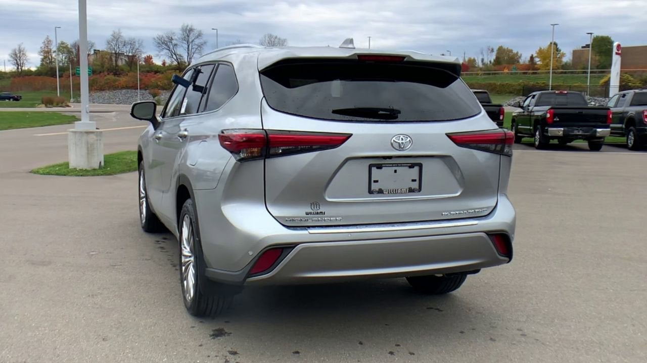 2023 Toyota Highlander Platinum