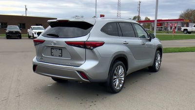 2023 Toyota Highlander Platinum