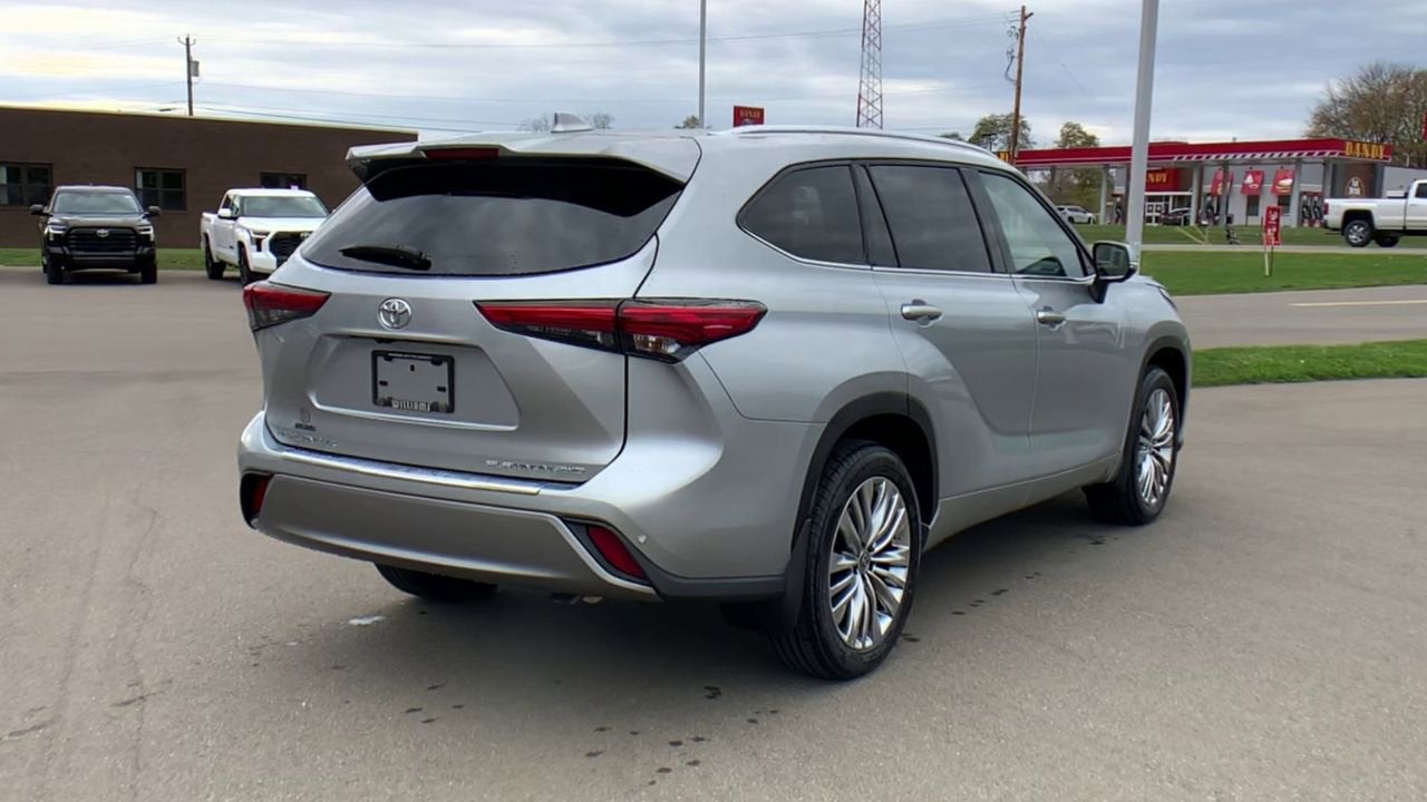 2023 Toyota Highlander Platinum