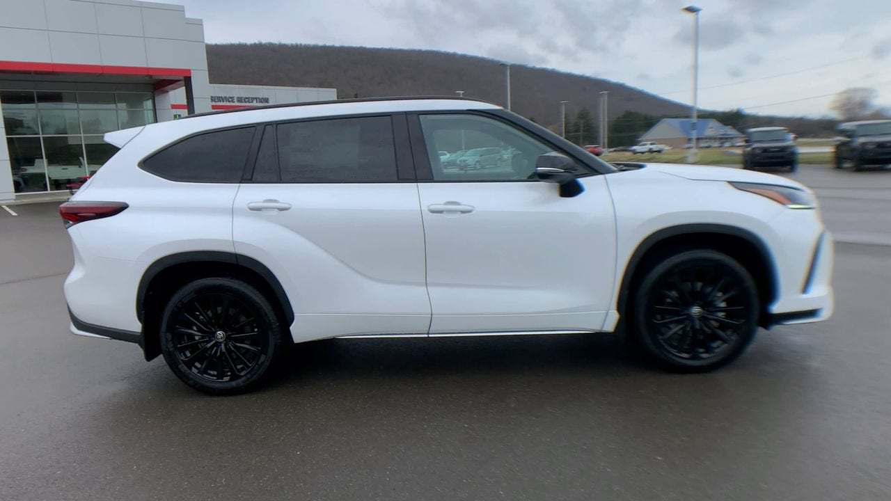 2025 Toyota Highlander XSE