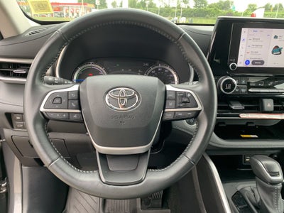 2025 Toyota Highlander XLE