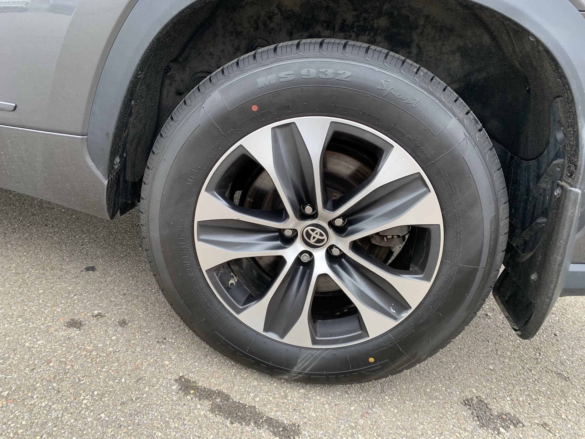 2025 Toyota Highlander XLE
