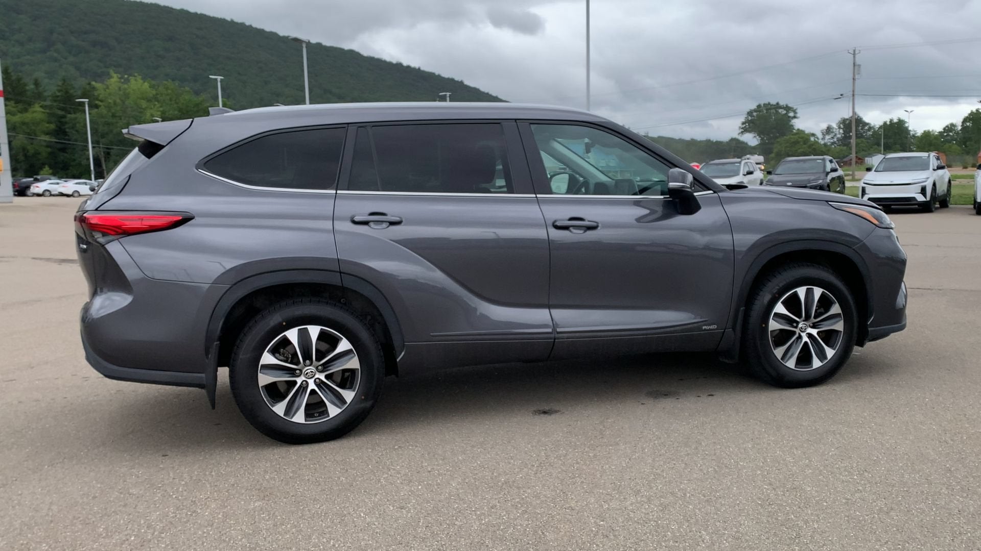 2025 Toyota Highlander XLE